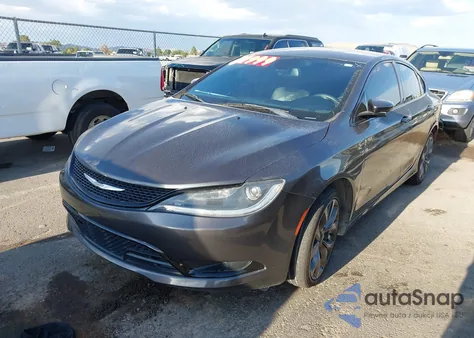 2015 Chrysler 200 S z USA, uszkodzony, nr VIN 1C3CCCBG9FN652471